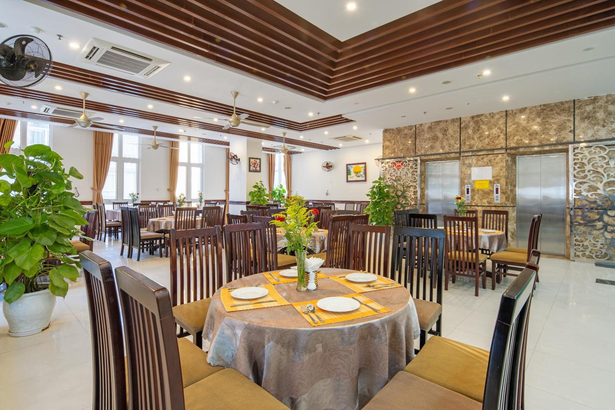 Tay Bac Hotel Da Nang Bagian luar foto