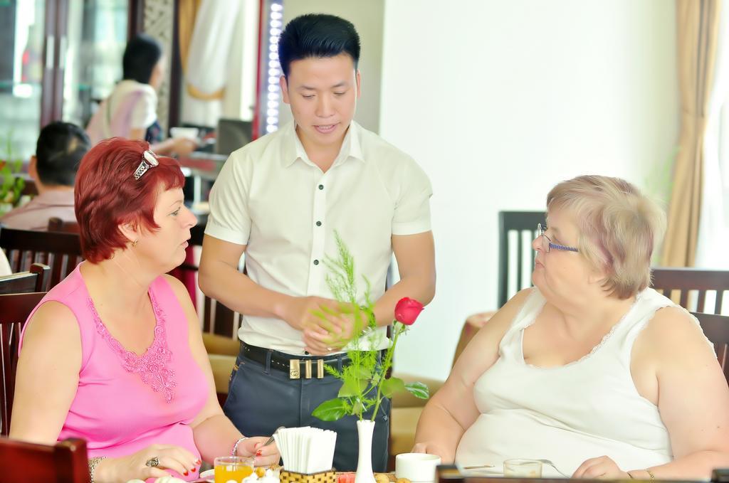 Tay Bac Hotel Da Nang Bagian luar foto